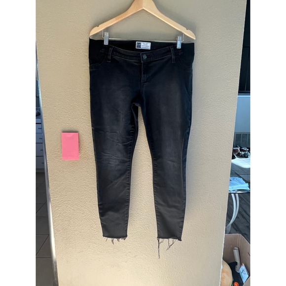 GAP Maternity inset panel favorite jeggings - Picture 3 of 9